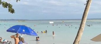 El Cayuco 餐厅公寓酒店