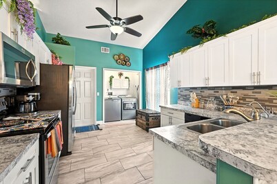 4BR Villa w Pool • Grill • Disney Nearby • Encanto