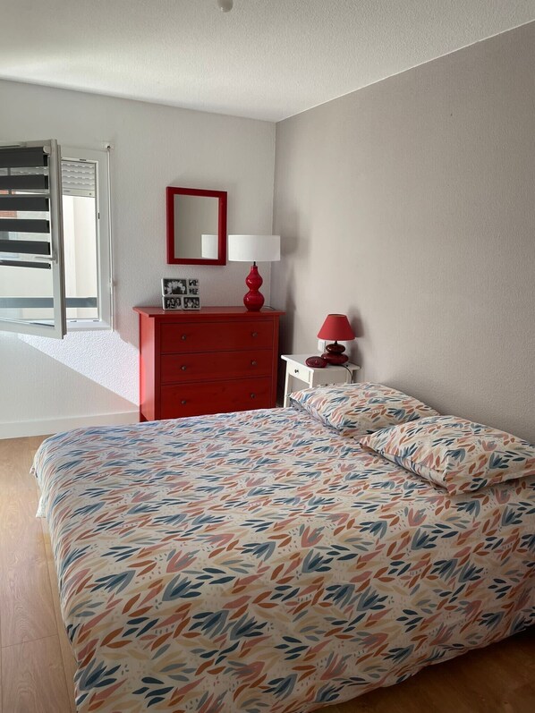 2 Schlafzimmer, Bügeleisen/Bügelbrett, WLAN, Bettwäsche