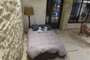 1 camera, Wi-Fi, lenzuola