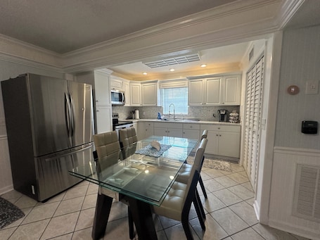 Fridge, microwave, oven, stovetop. Waterfront Everglades basecamp with dock, trailer parking, and direct bay access