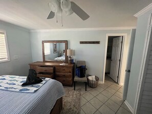 2 Schlafzimmer, Schreibtisch, WLAN, Bettwäsche