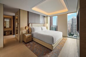 Suite, 1 King Bed (Midtown) | Premium bedding, down comforters, pillowtop beds, minibar - Intercontinental Taichung by IHG (Taichung)