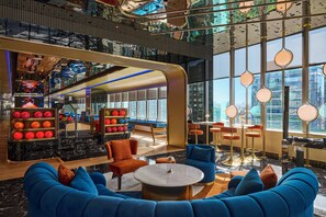 Sports bar, garden views, open select days - Intercontinental Taichung by IHG (Taichung)