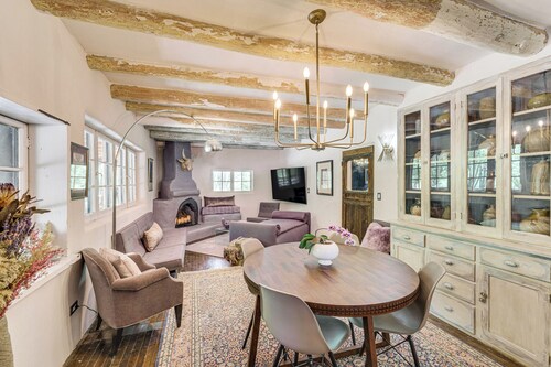 Mid-Century Modern Taos Home w/ Hot Tub & Fire Pit