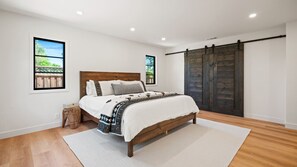 3 chambres, fer et planche à repasser, Wi-Fi gratuit, draps fournis