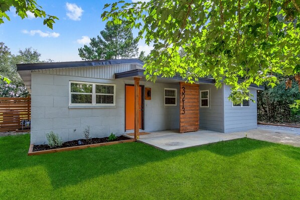 Exterior - Pet-Friendly Retreat | Near Beaches | Spacious Yard (Gulf Breeze)