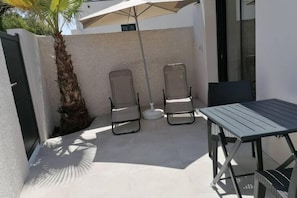 Outdoor dining - Super Studio Terrasse Place Parking Proche Plage (Agde)