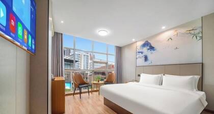 Longxiang Business Hotel