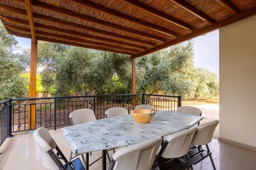 Villa Morpho - Four Bedroom Villa, Sleeps 8