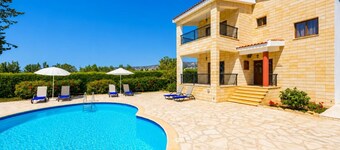 Villa Natasha - Three Bedroom Villa, Sleeps 6