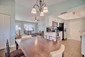 Interior - Charming 3-bedroom house in serene Lake Placid with AC, WiFi (Lake Placid)
