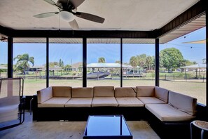 Interior - Charming 3-bedroom house in serene Lake Placid with AC, WiFi (Lake Placid)