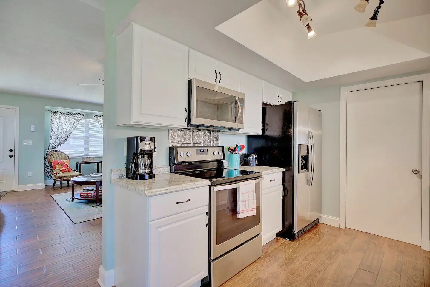 Microwave, oven, stovetop, dishwasher