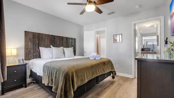 2 bedrooms, desk, iron/ironing board, free WiFi