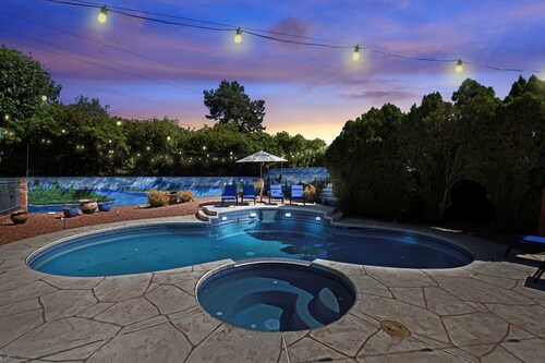 Chic Getaway: Sparkling Pool, Outdoor Oasis, Game Room Fun, & Abundant Amenities