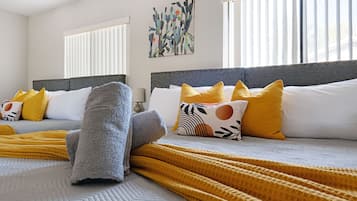 7 bedrooms, travel crib, free WiFi, bed sheets
