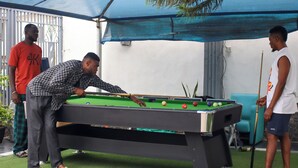 Unclassified image, 5 of 18, button - Zeks Place (Lagos)