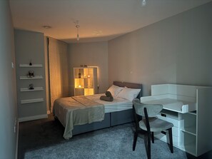 1 Schlafzimmer, Bügeleisen/Bügelbrett, WLAN, Bettwäsche