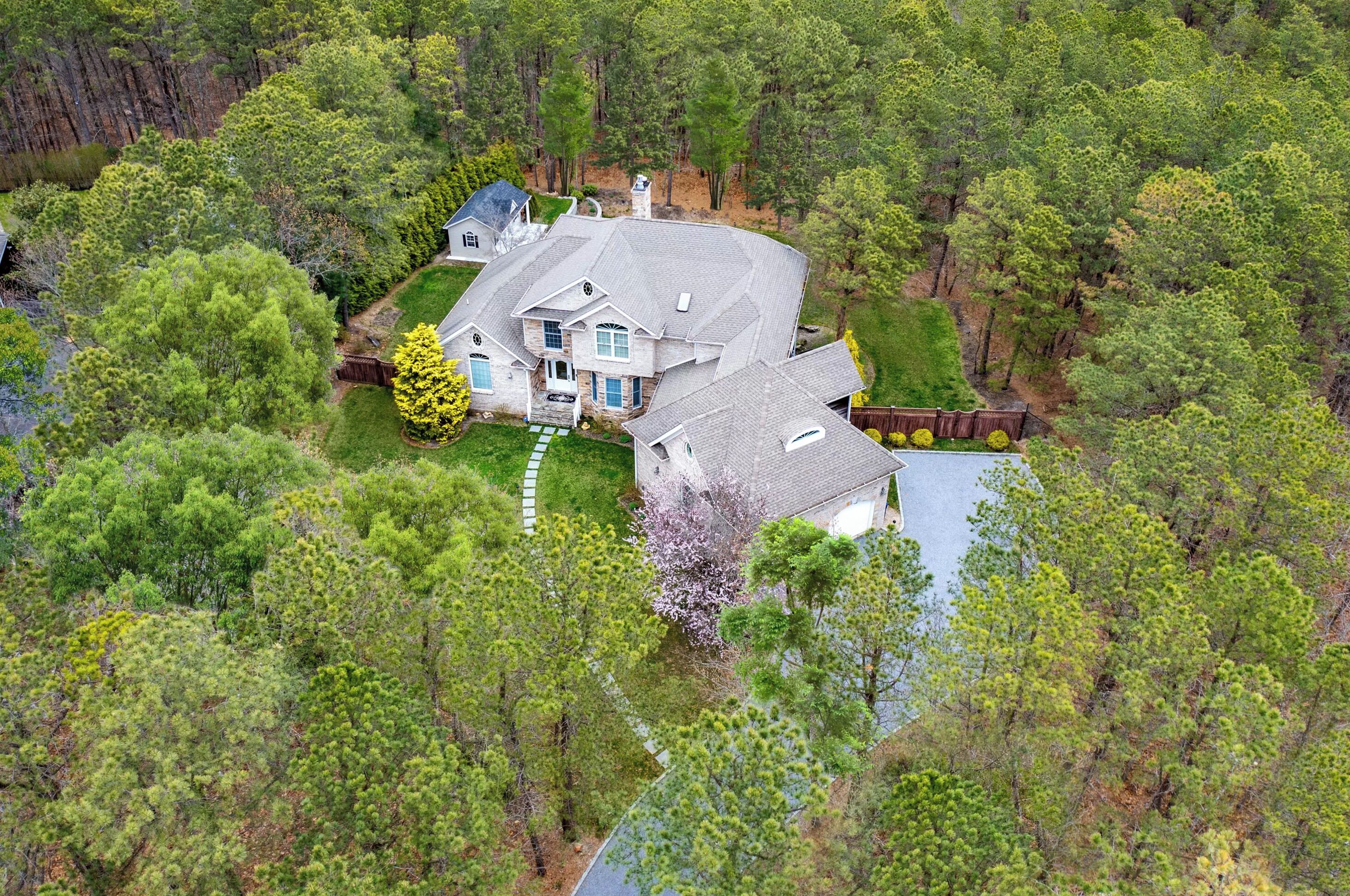 Stunning & Quite Home in The Hamptons