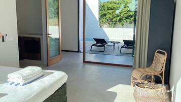 4 habitaciones, tabla de planchar con plancha, wifi y ropa de cama
