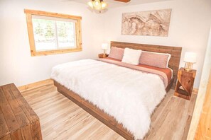 Luxury Cabin, Mountain View | 3 bedrooms, desk, laptop workspace, free WiFi - EML 1 Pack Saddle Jack (Paonia)