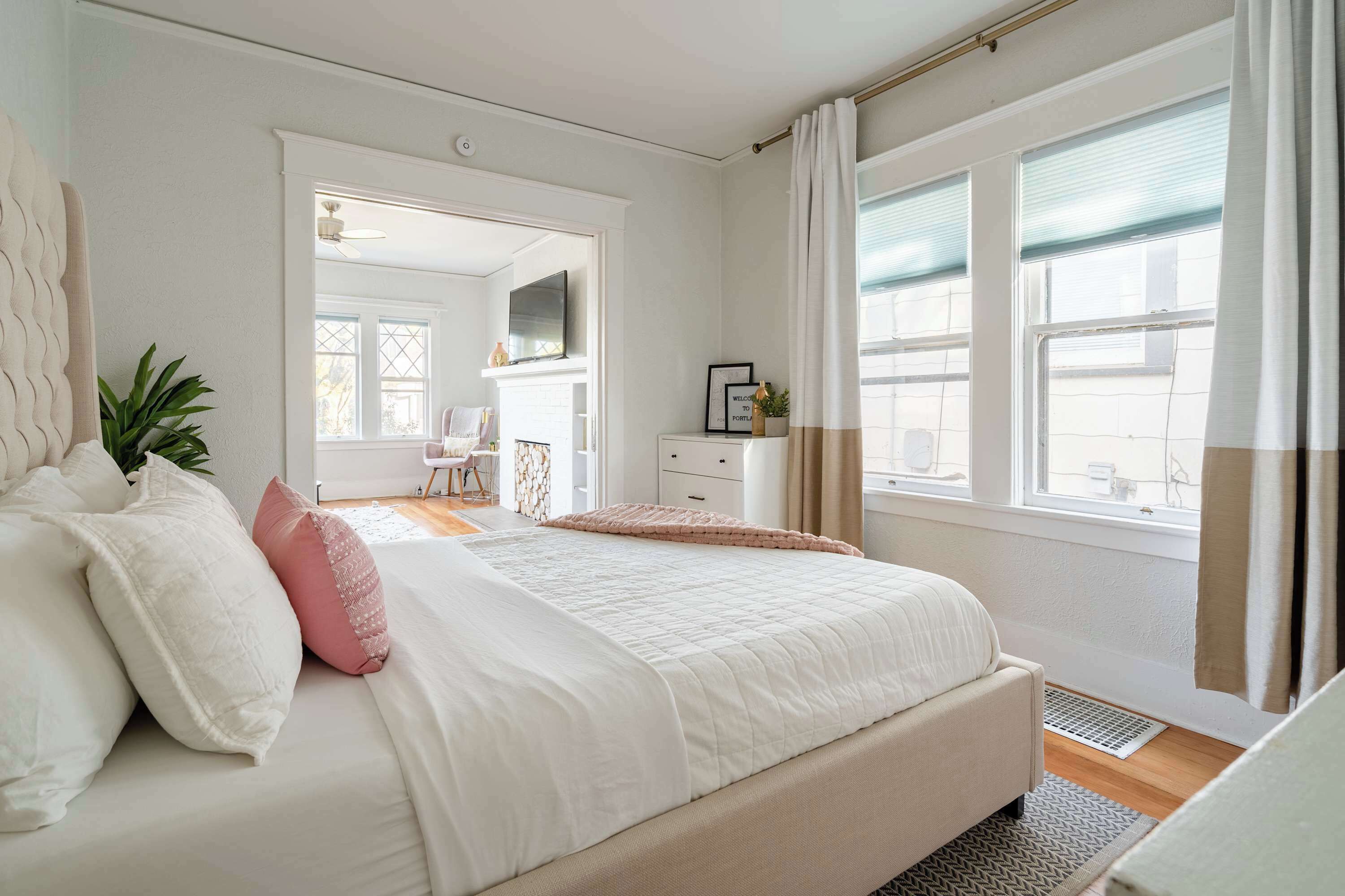 1 habitación, tabla de planchar con plancha, cuna de viaje y wifi 