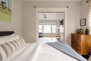 1 bedroom, iron/ironing board, travel cot, WiFi