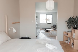 Room - Stylish apartment in Trnava, close to historic city center  (Trnavský kraj)