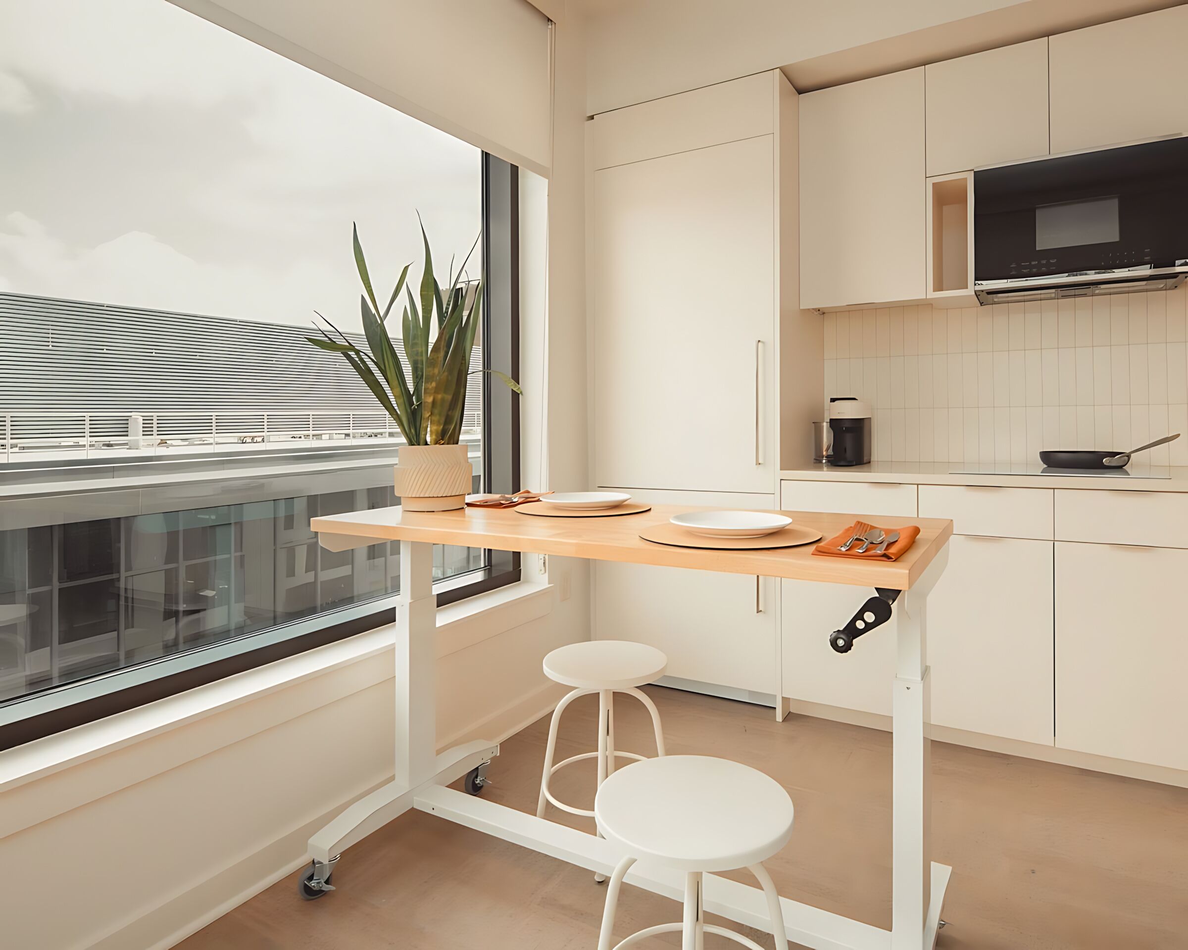 تناول الطعام داخل الغرفة