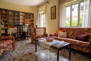 Living area - Authentic and Peaceful Salento Home + Wifi (Ruffano)