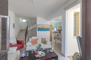 TV, music library, video library