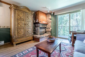 Smart-tv en een open haard