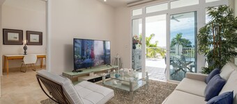 Luxurious 1 Bedroom apartment