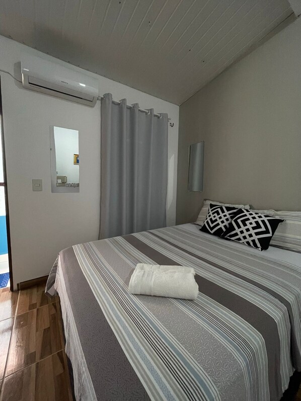 4 bedrooms, WiFi, bed sheets