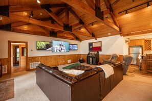 Interior - Incredible Ranch Retreat To Yourself - 7-bedroom Estate On The River (Burkburnett)