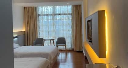 Dongxing Fuzhen Hotel