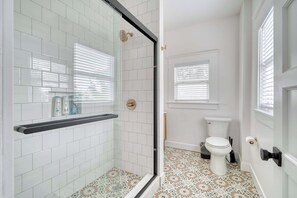 تجهيزات دش، مجففات شعر، مناشف