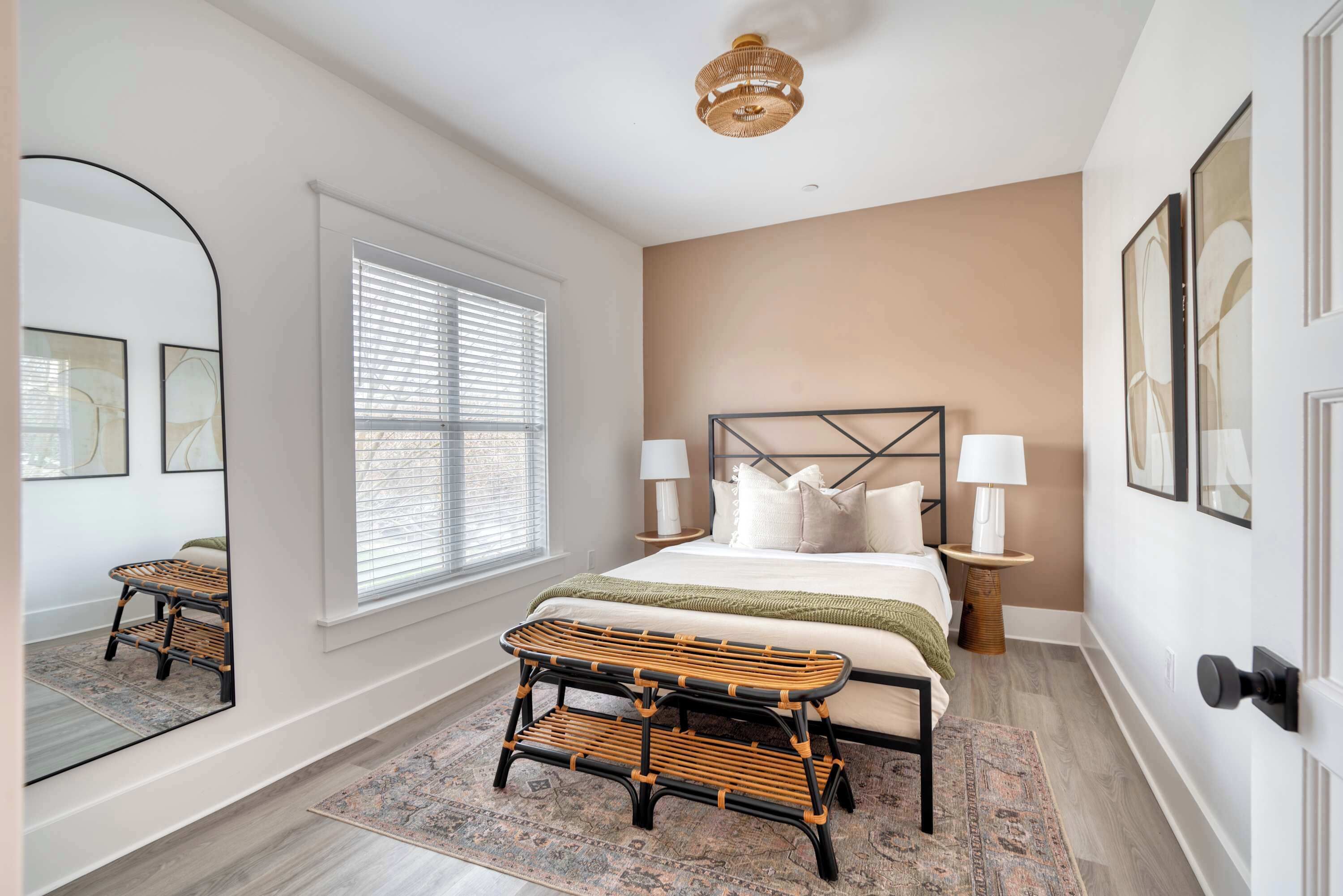 6 bedrooms, iron/ironing board, travel cot, WiFi