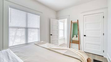 6 bedrooms, iron/ironing board, travel crib, WiFi