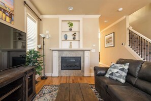 TV, fireplace, offices