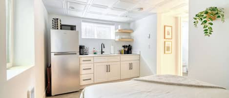 4 bedrooms, iron/ironing board, travel cot, WiFi