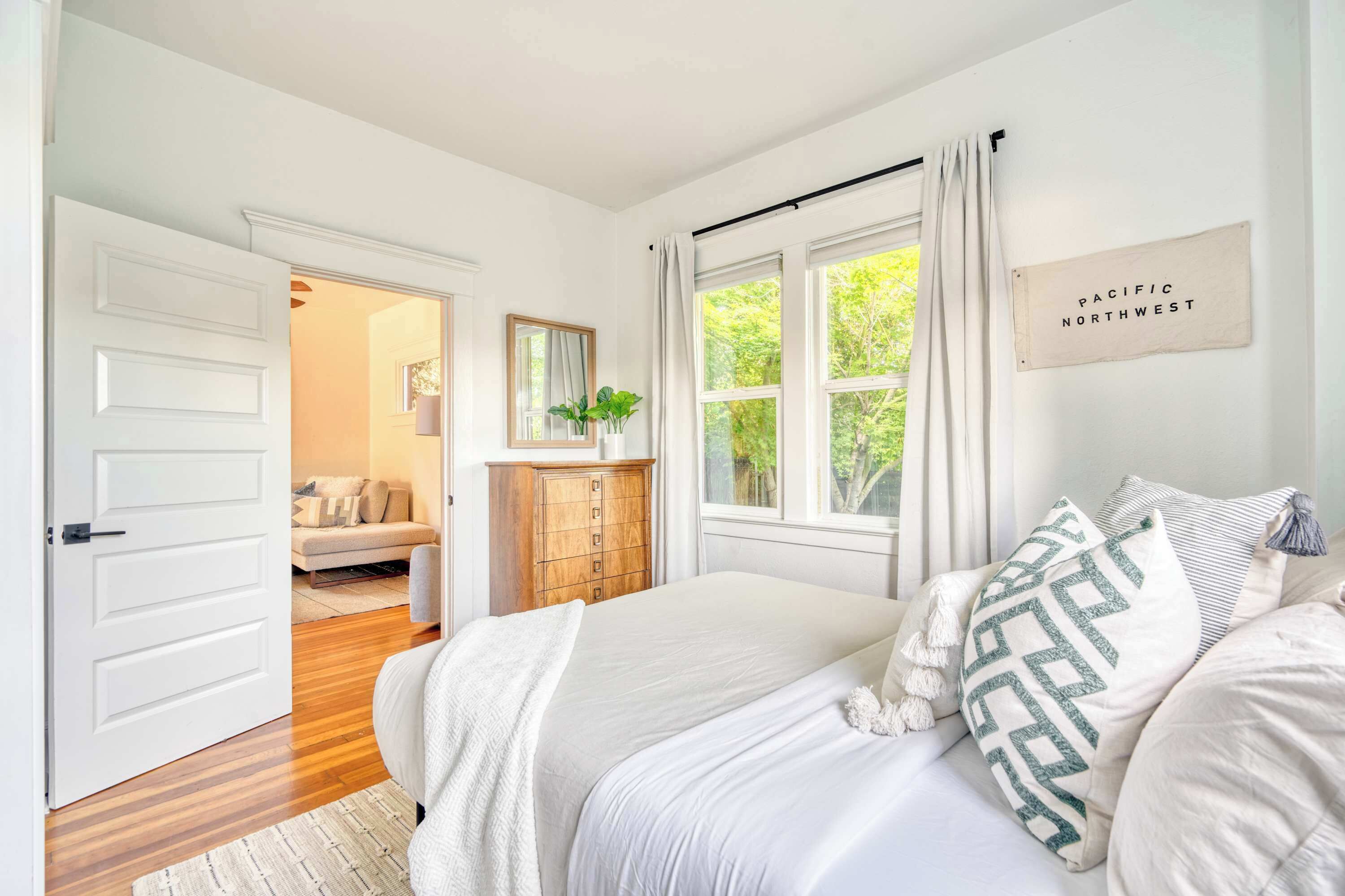 3 chambres, fer et planche à repasser, lit parapluie, Wi-Fi