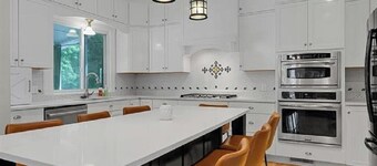 Downtown-ULTIMATE Fam & Friend Getaway - Arcade GameRoom- Basketball Court