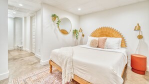 Bügeleisen/Bügelbrett, Reisekinderbett, WLAN, Bettwäsche