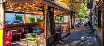 Perfect for Groups - Trendy Area - 4BR - Sleeps 8