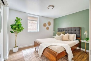 2 bedrooms, iron/ironing board, travel cot, WiFi