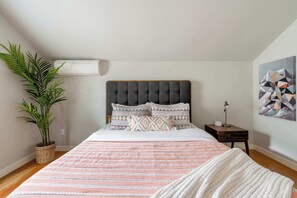 2 室のベッドルーム、アイロン / アイロン台、旅行用ベビーベッド、WiFi