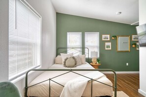 1 bedroom, iron/ironing board, travel crib, WiFi