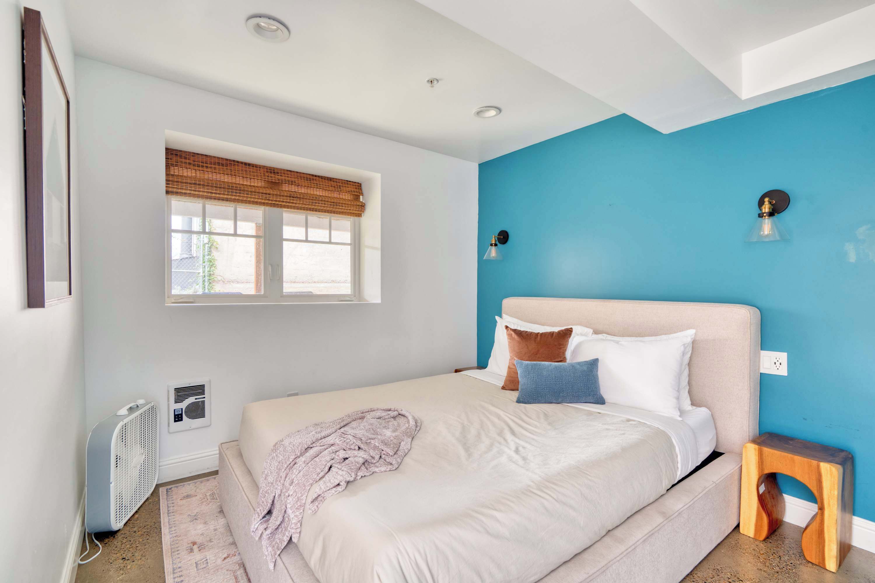 7 bedrooms, iron/ironing board, travel crib, WiFi